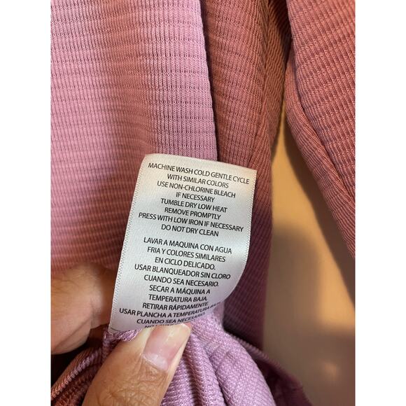 Seg'ments purple 3/4 sleeve top solid pastel texured casual Size Medium - Picture 6 of 6